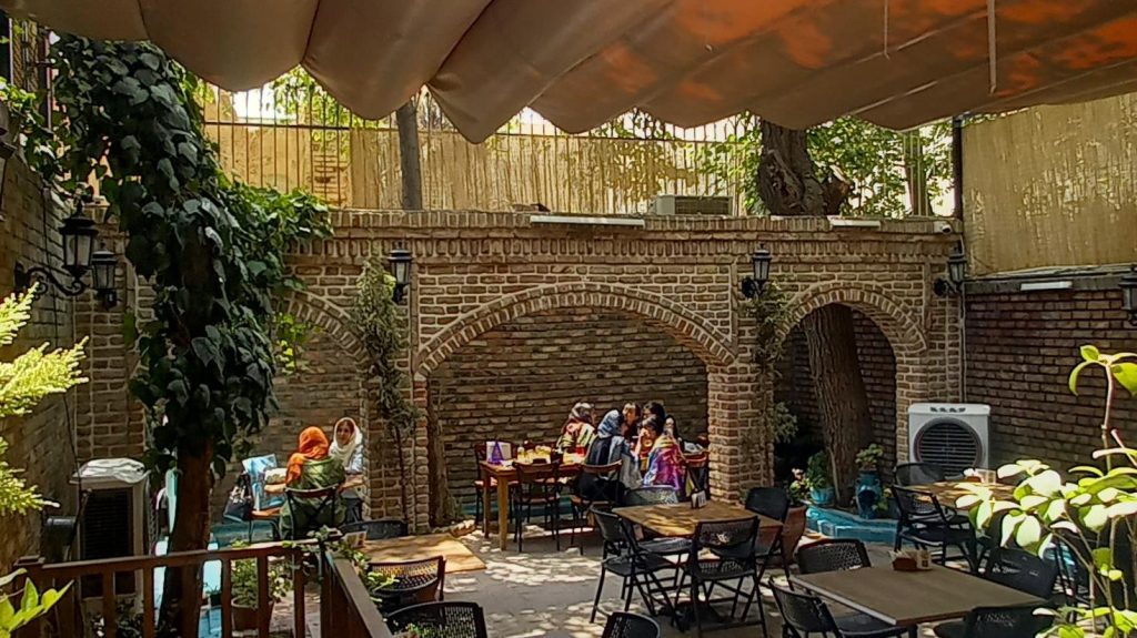 ترندهای کافه‌گردی در تهران ۱۴۰۴