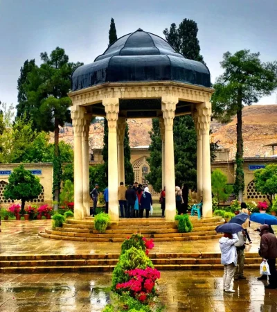 بهترین کافههای نزدیک حافظیه شیراز