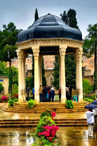 بهترین کافه‌های نزدیک حافظیه شیراز